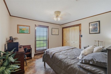 Escape to your own private retreat with this exceptional - photo 12