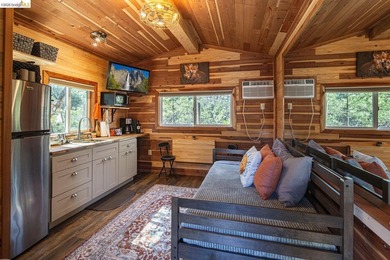 Welcome to Your New Haven! Nestled on a peaceful, forested road - photo 15