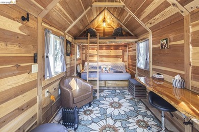 Welcome to Your New Haven! Nestled on a peaceful, forested road - photo 21