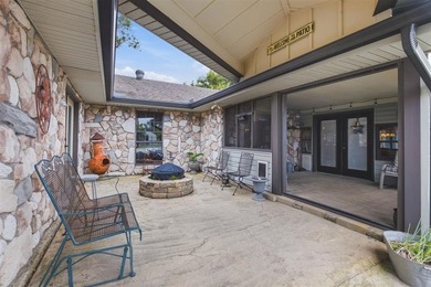 Escape to your own private retreat with this exceptional - photo 22