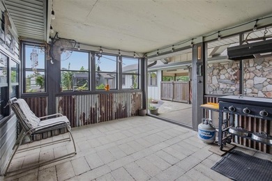 Escape to your own private retreat with this exceptional - photo 23