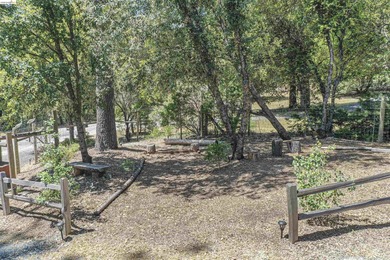 Welcome to Your New Haven! Nestled on a peaceful, forested road - photo 25