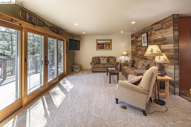 Welcome to Your New Haven! Nestled on a peaceful, forested road - photo 32