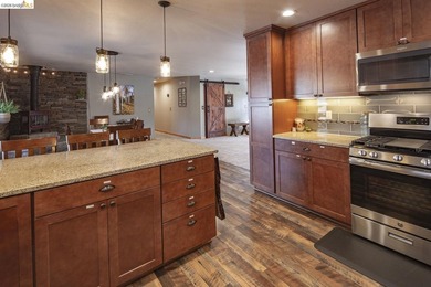 Welcome to Your New Haven! Nestled on a peaceful, forested road - photo 35