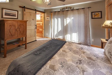 Welcome to Your New Haven! Nestled on a peaceful, forested road - photo 38