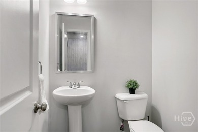 Welcome to your private waterfront retreat! Nestled on 0.74 - photo 4