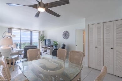 Beachfront condo with 2 bedrooms and 2 bathroom. Spectacular - photo 12
