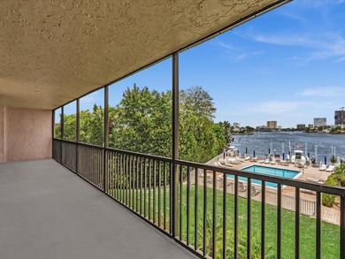 Imagine waking up to gentle waterfront breezes and spectacular - photo 20