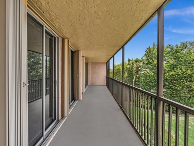 Imagine waking up to gentle waterfront breezes and spectacular - photo 21