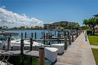 Beachfront condo with 2 bedrooms and 2 bathroom. Spectacular - photo 34