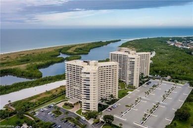 Beachfront condo with 2 bedrooms and 2 bathroom. Spectacular - photo 36