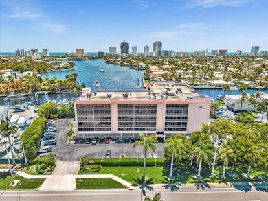 Imagine waking up to gentle waterfront breezes and spectacular - photo 45