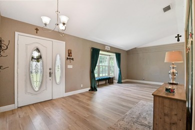 Rare opportunity to own a versatile multi-generational or - photo 8