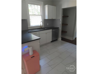 Freshly updated in 2024; well maintained 3bd/2ba charming home - photo 8