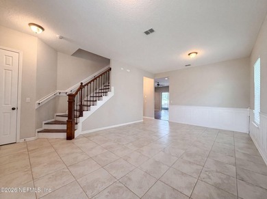 Explore 316 Willow Lake Dr, a residence with fresh interior - photo 8