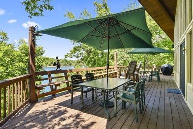 Lakefront, lake view, boat slip available and meticulously - photo 17