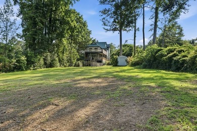 Stunning house on Lake Sinclair! This move in ready property has - photo 9