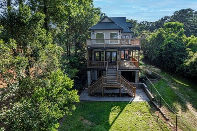 Stunning house on Lake Sinclair! This move in ready property has - photo 10