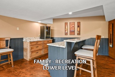 Lakefront, lake view, boat slip available and meticulously - photo 42