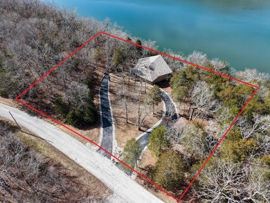 Lakefront, lake view, boat slip available and meticulously - photo 55
