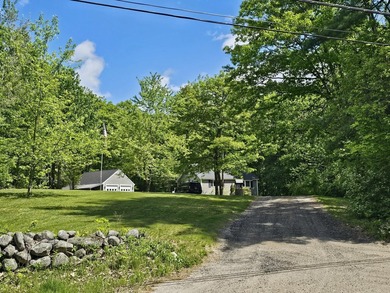 Amazing 4 bedroom , completely furnished! Lots of privacy and - photo 2