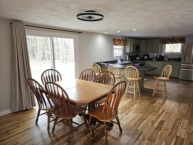 Amazing 4 bedroom , completely furnished! Lots of privacy and - photo 4