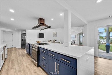Extraordinary waterfront estate located on Canyon Lake's highly - photo 11