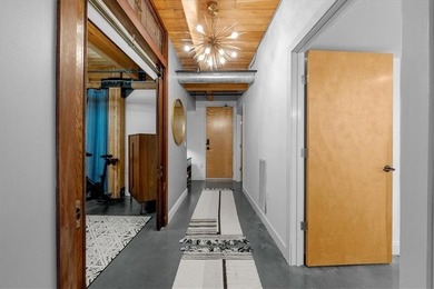 Exceptional luxury living in the heart of the River Market at - photo 14