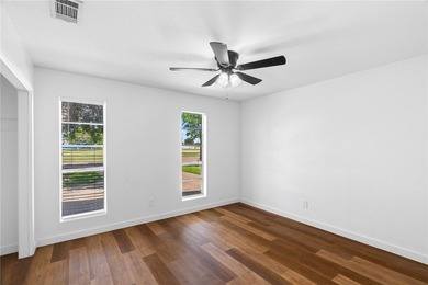 Discover your new home at 1620 Memorial Pkwy in Portland, TX - photo 15