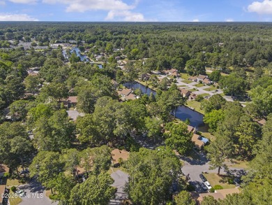 Beautifully maintained 3-bedroom, 2.5-bath townhouse located in - photo 24