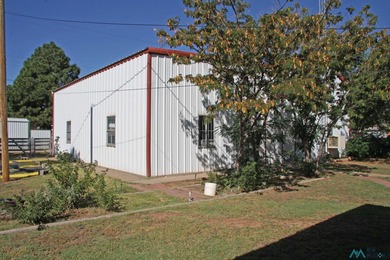 2537 sq ft of office building with handicap ramps and doors