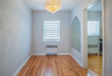 Newly renovated- move-in ready one-bedroom. Facing a garden view - photo 13