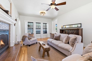 Welcome home to this exceptional residence, thoughtfully crafted - photo 16
