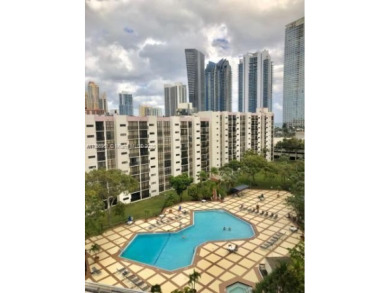 WONDERFUL LOCATION!! LIVE IN THE HEART OF SUNNY ISLES BEACH IN A