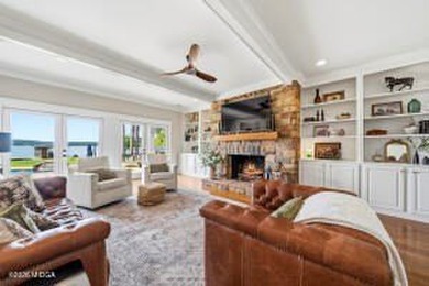 Welcome to 245 Lakeshore Circle, a stunning lakefront retreat - photo 8