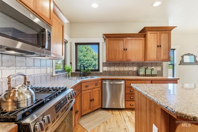 Welcome home to this exceptional residence, thoughtfully crafted - photo 19