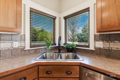 Welcome home to this exceptional residence, thoughtfully crafted - photo 20