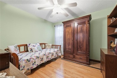 Welcome home to this well-maintained 3-bedroom, 2.5-bath brick - photo 22