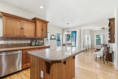 Welcome home to this exceptional residence, thoughtfully crafted - photo 24