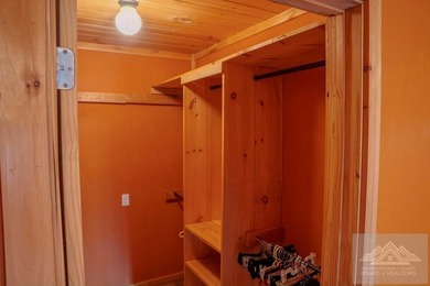 This is a 2 bedroom 1 full bath cabin with natural gas heat pump - photo 7