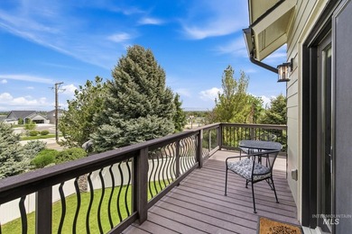 Welcome home to this exceptional residence, thoughtfully crafted - photo 38