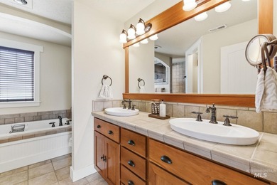 Welcome home to this exceptional residence, thoughtfully crafted - photo 41