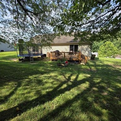 Beautiful and well-maintained split level home with 1st floor - photo 41