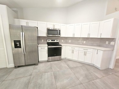 This beautiful 3BR/2BA home sits on a spacious 1.15 acre lot and - photo 11