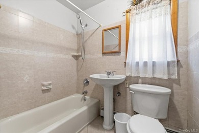 Welcome to this spacious 5-bedroom, 2-full-bath Colonial - photo 21