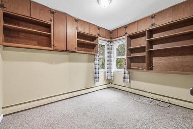 Welcome to this spacious 5-bedroom, 2-full-bath Colonial - photo 22