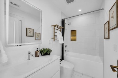 Rarely does a townhome deliver this level of detail. 1,200 - photo 24