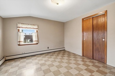 Welcome to this spacious 5-bedroom, 2-full-bath Colonial - photo 24