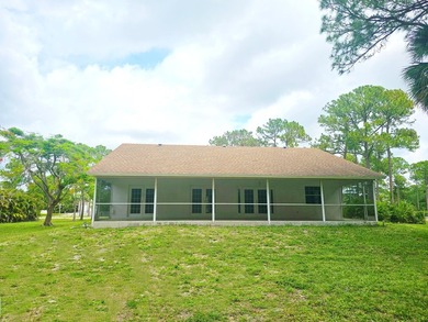 This beautiful 3BR/2BA home sits on a spacious 1.15 acre lot and - photo 30
