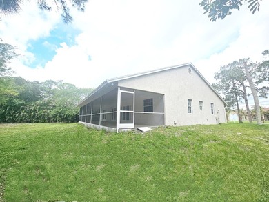This beautiful 3BR/2BA home sits on a spacious 1.15 acre lot and - photo 31